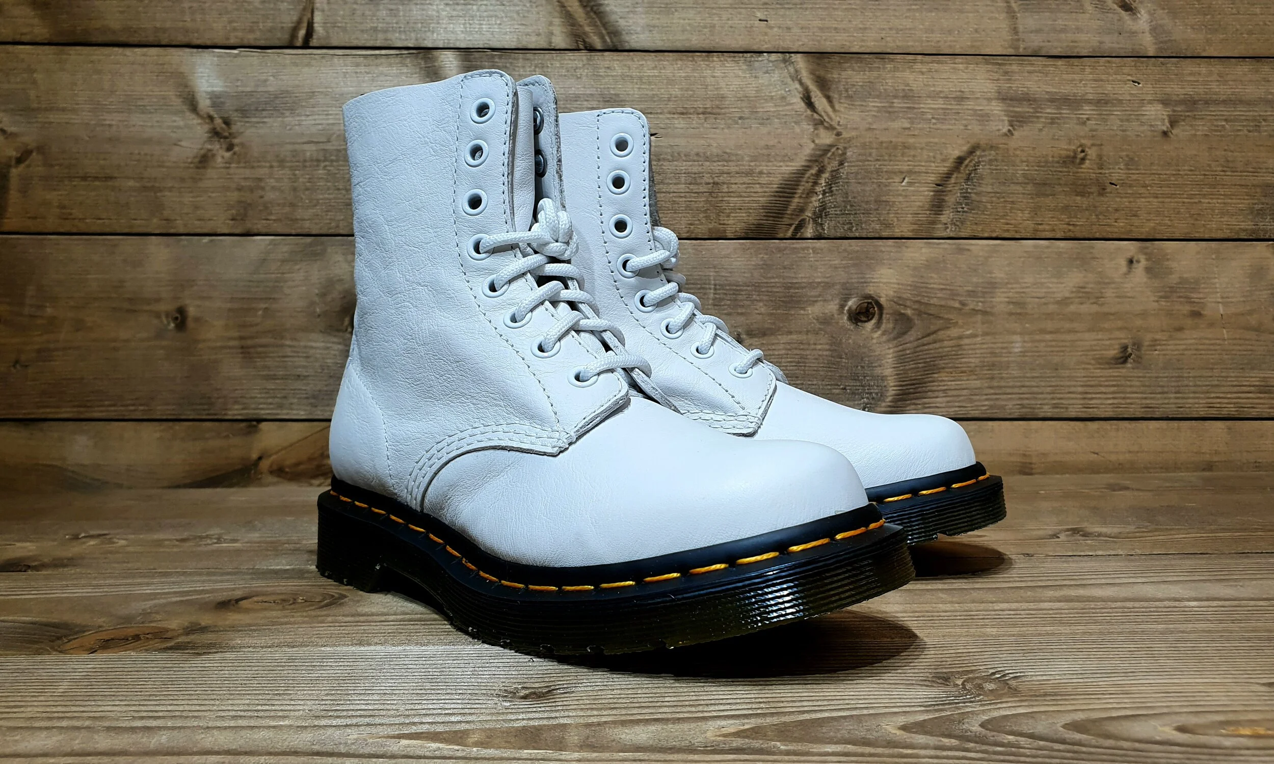 dr martens pascal virginia white