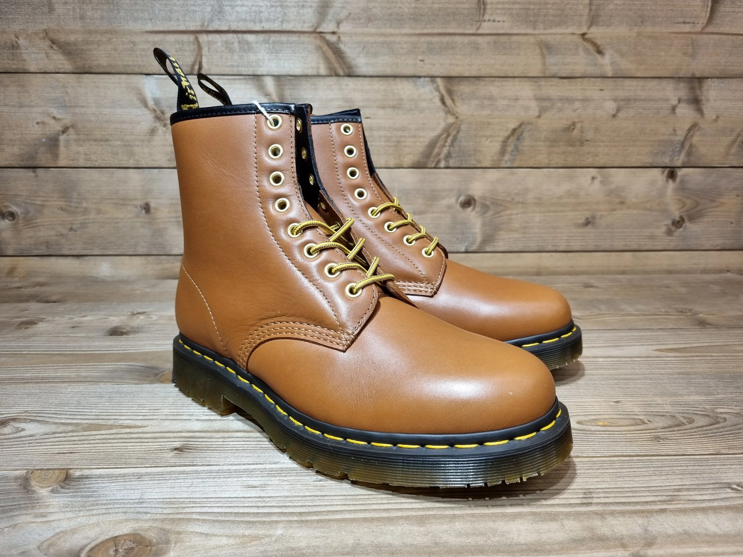 Dr MARTENS: 1460 Blizzard — The Whitby Cobbler