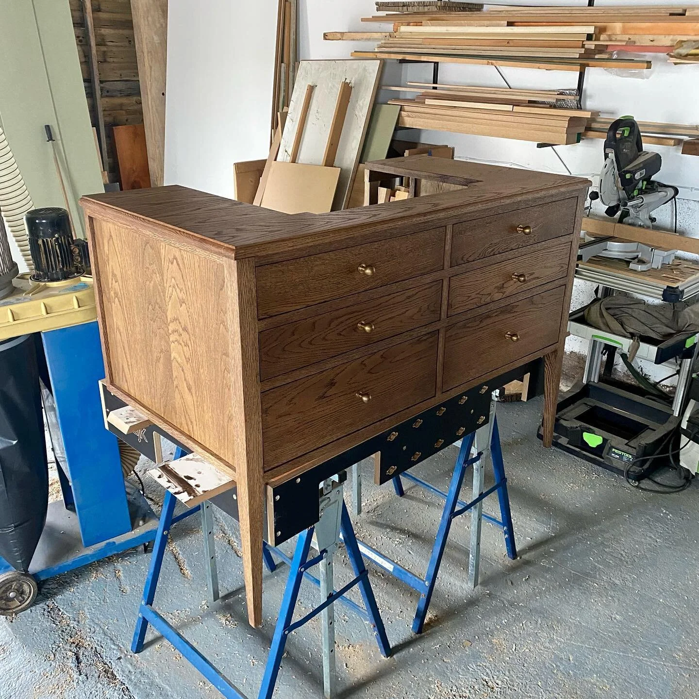 Recently finished this chest of drawers which will have a sink fitted in it, solid oak with an #osmo terra stain finish. 
Made for the lovely guys at @artdecoheights