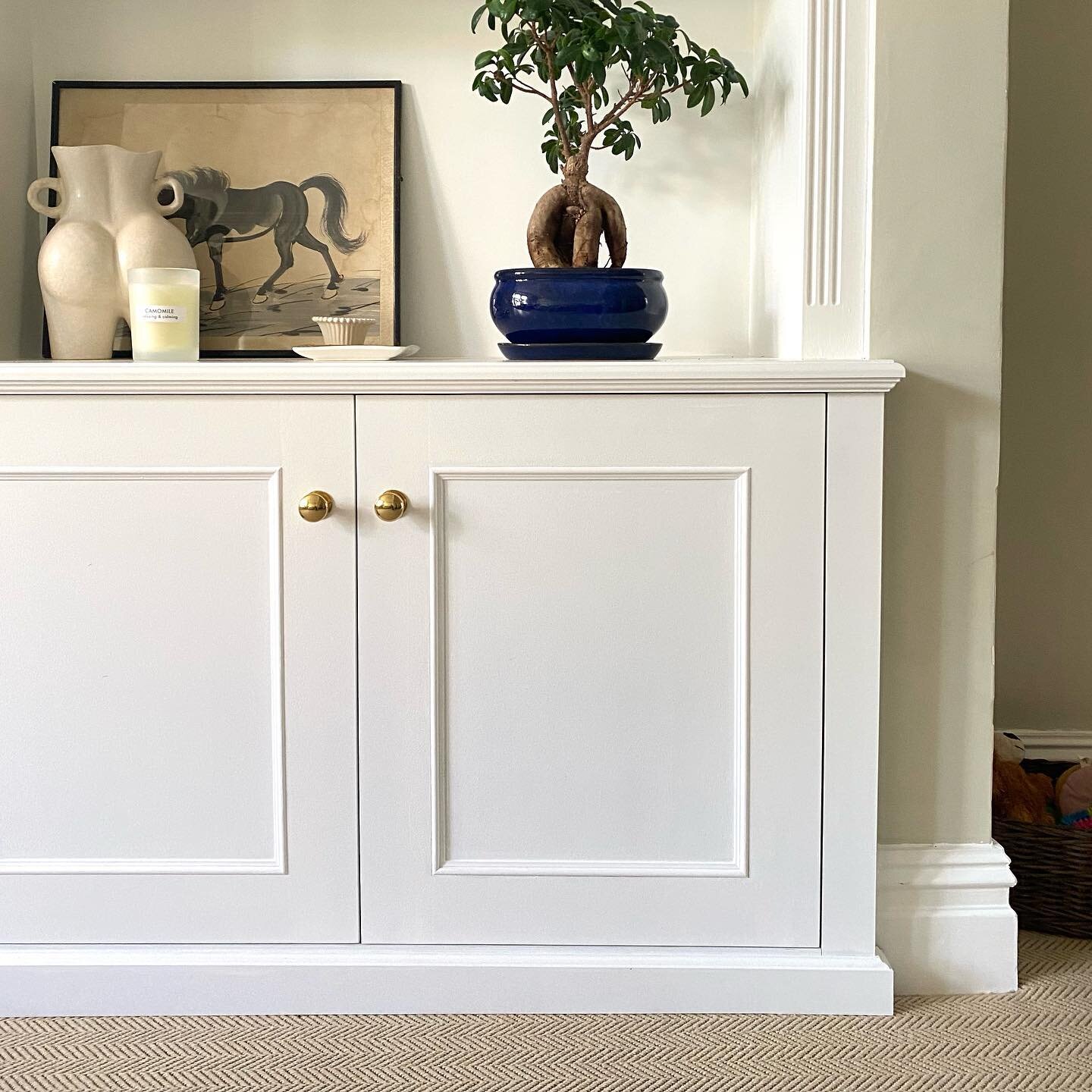 I Finished some alcove units recently, painted in brilliant white with lots of Victorian details, clients are over the moon with the finished article, always nice to see 👌
