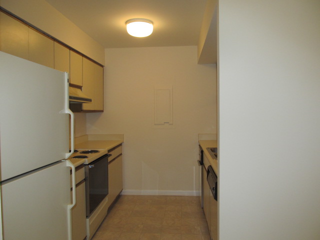 Brookberry Drive, 246 - Kitchen.jpg