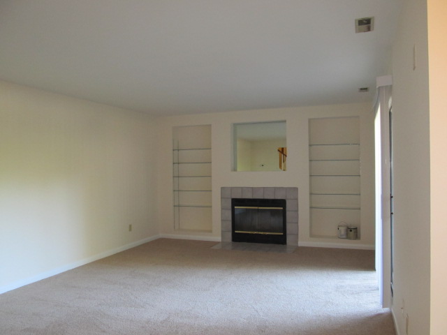 Brookberry_Drive,_246_-_Living_Room II.jpg