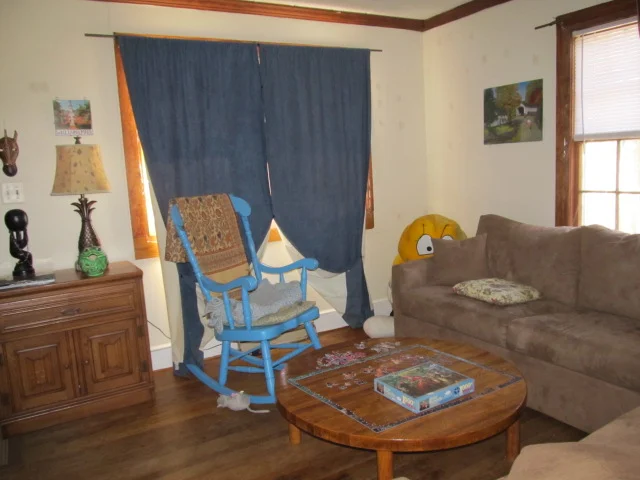 Davie Circle, 48 - Living Room II.jpg