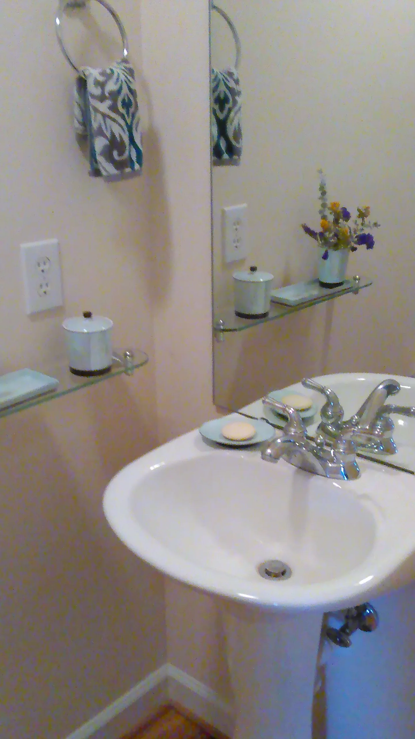 Copperline Drive, 527 - Bathroom II.jpg
