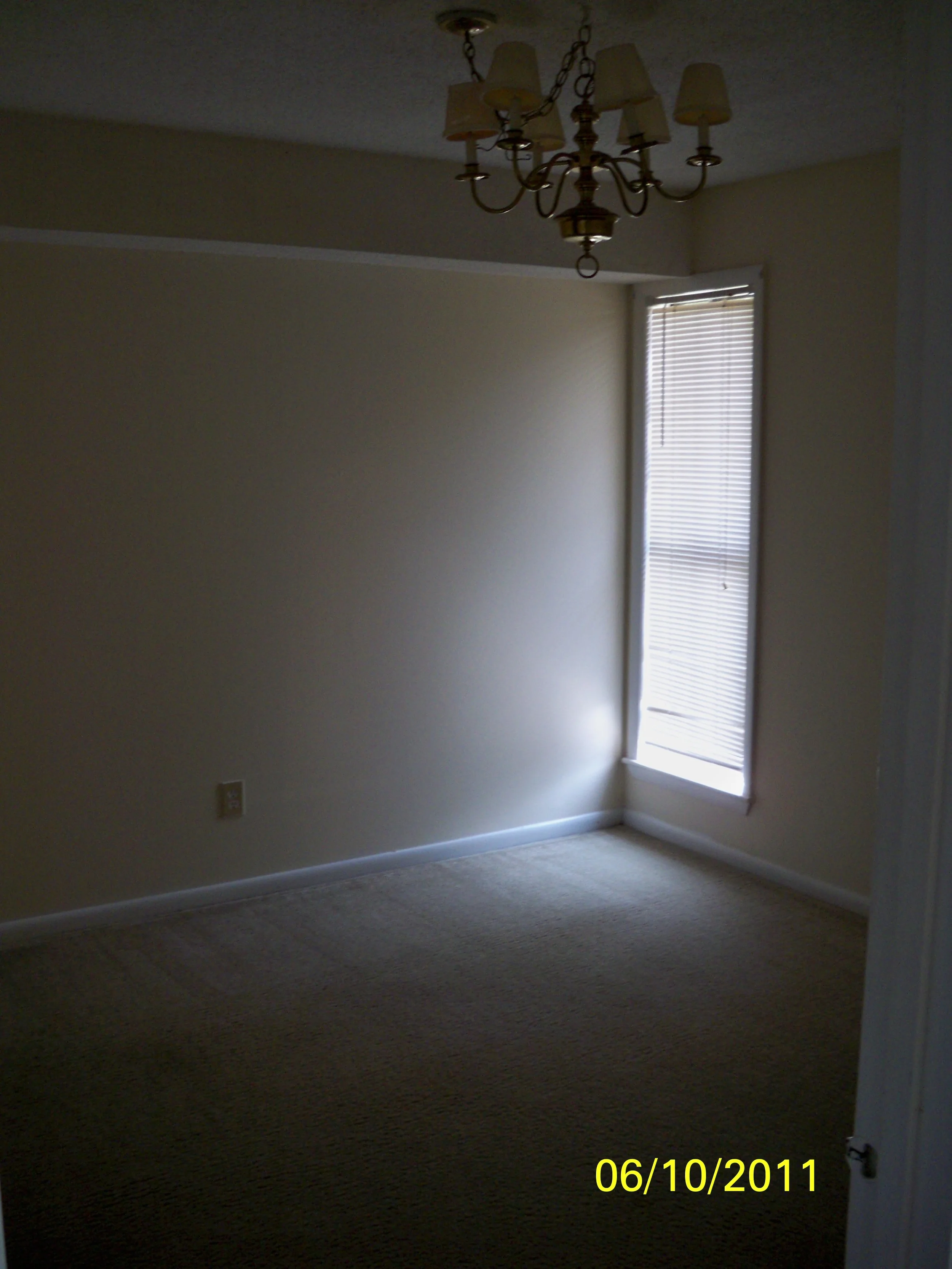 Oak Tree Drive, 1005 - Dining Room.jpg