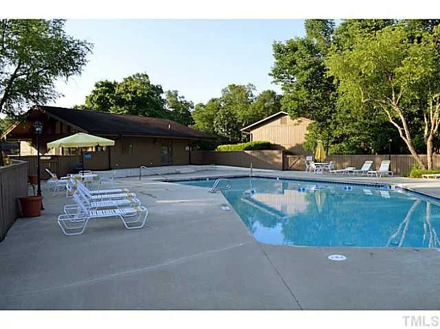 Oaks Community Pool.jpg