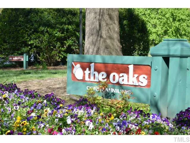 Oaks Sign.jpg