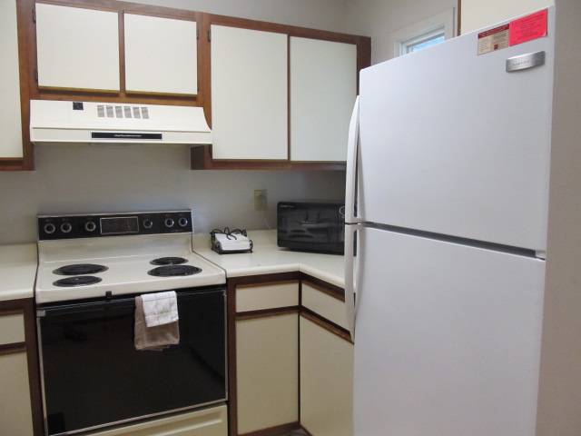 MLK Jr Blvd, 710-F10- Kitchen II.jpg