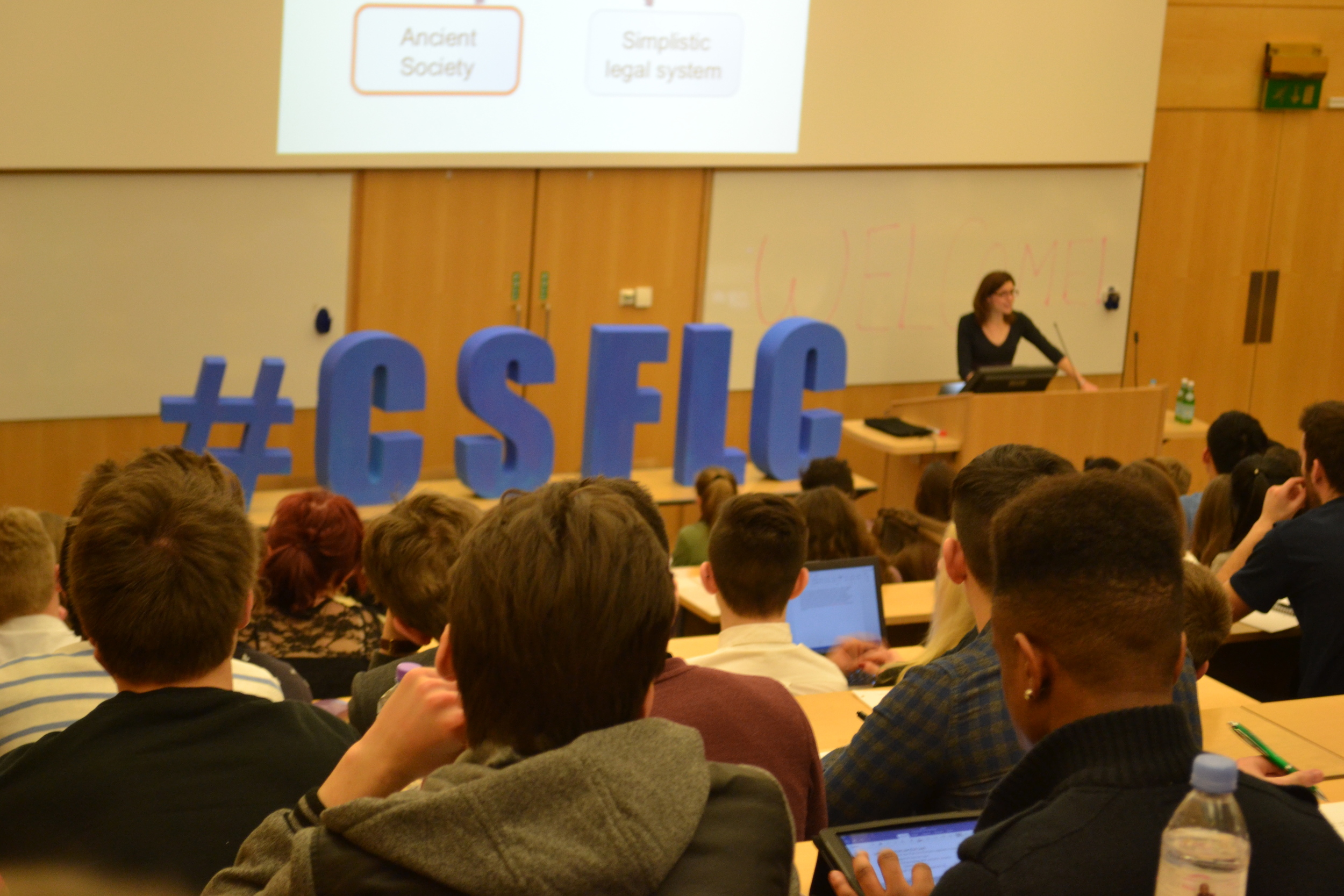 Lectures are delivered from Law Faculty academics and professors, giving delegates an accurate representation of what studying Law will be like.