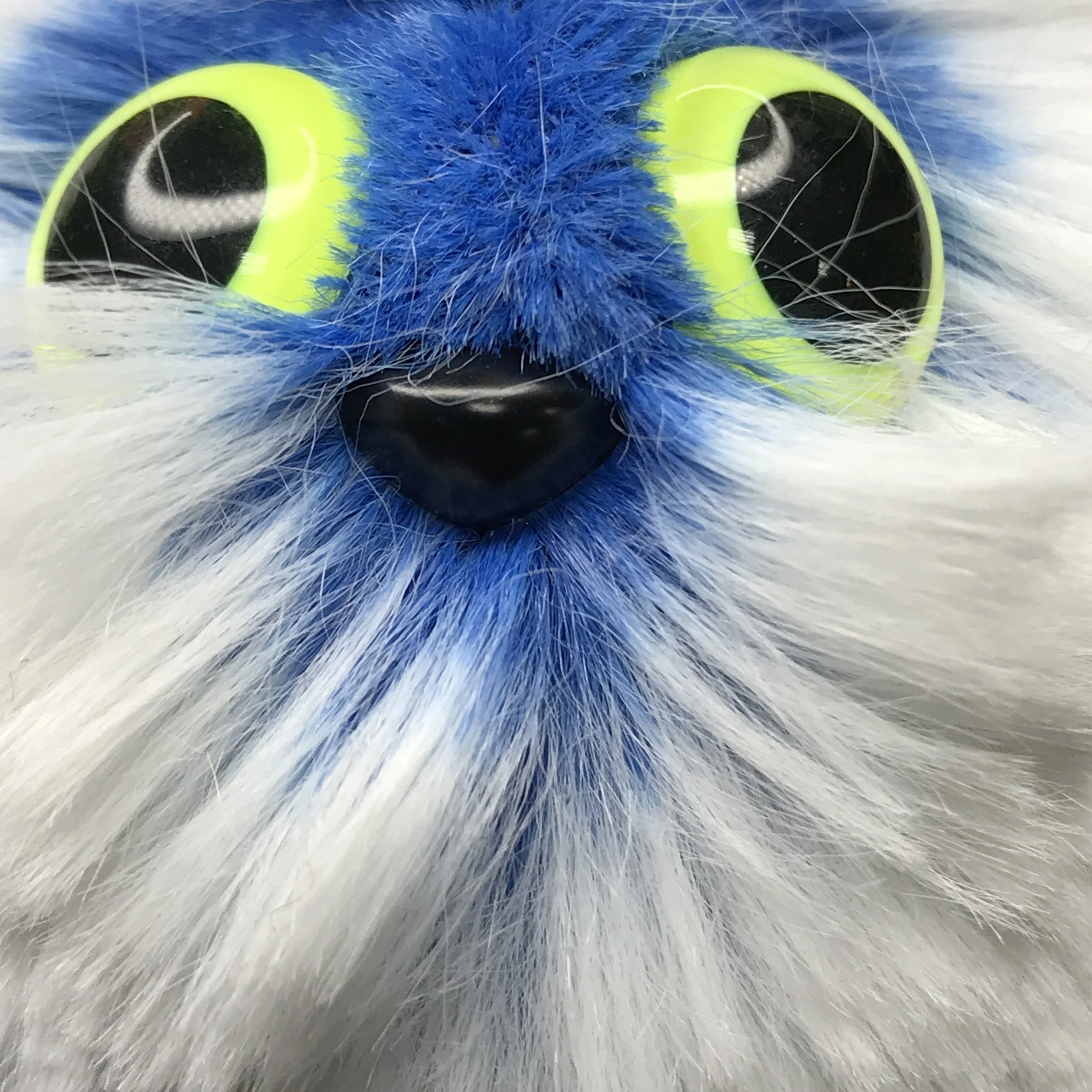 Snowball Nugget Dragonette - Frosted Electric Blue Small