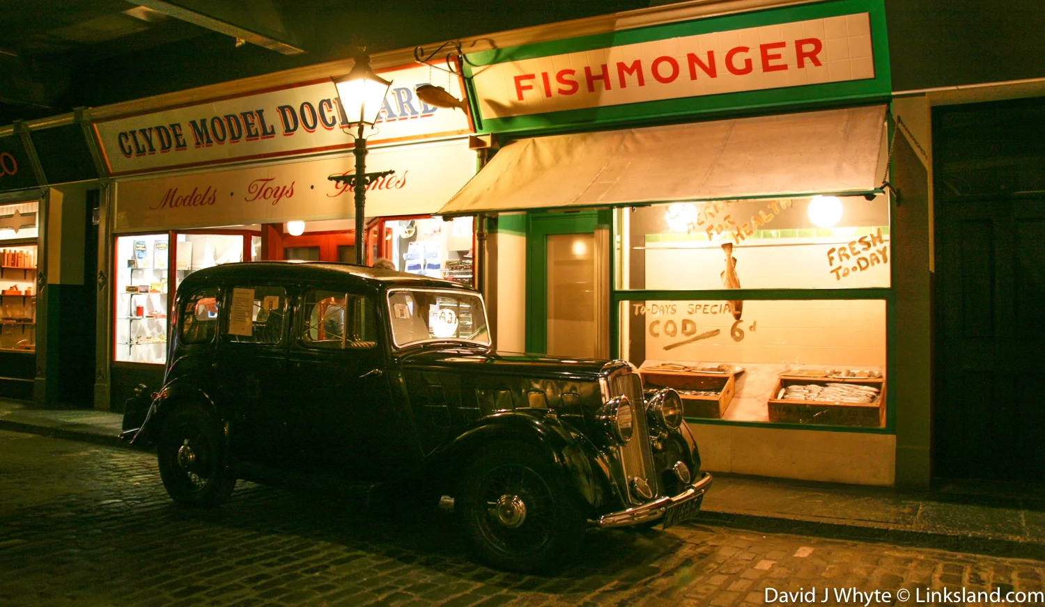 Riverside Transport Museum, Glasgow, David J Whyte © Linksland.jpg