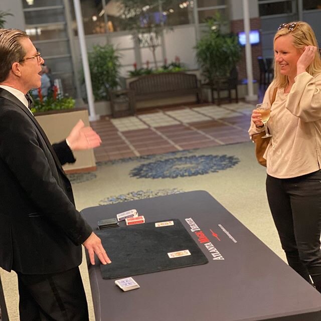 YES! See some #magic before the show 😀⁣
We now have a designated pre-show area just outside our newly remodeled theater, where you can meet Peter Morrison and see some close-up sleight-of-hand!