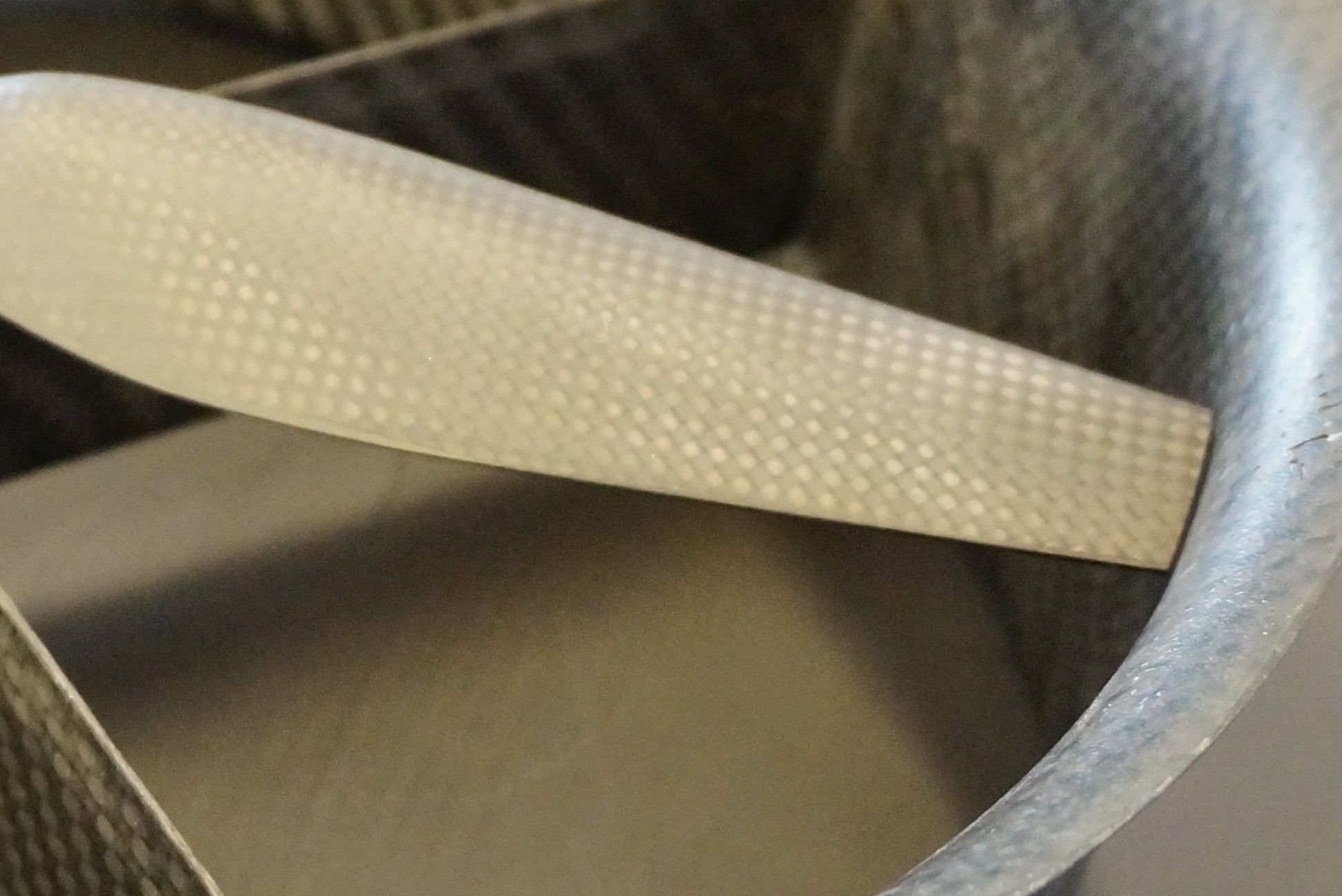 Clearance between the propeller tip and duct body are > 1 mm. This reduces the induced drag and associated noise level creating a quieter more efficient propulsion system.