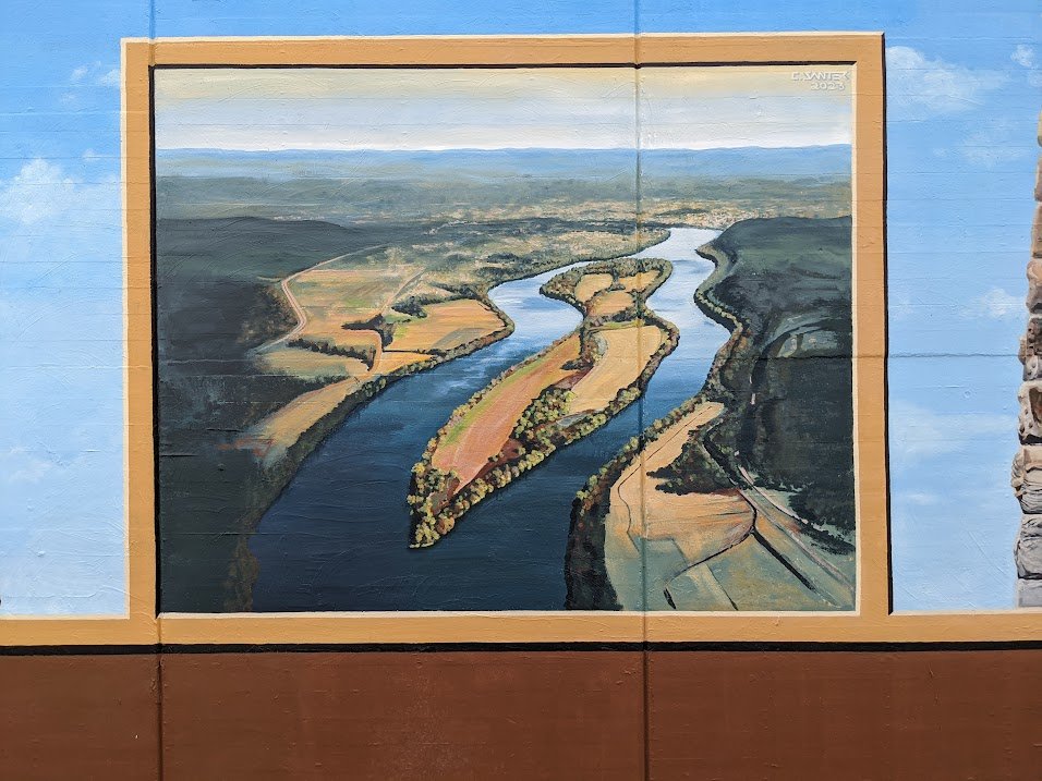 Parkersburg Flood Wall Mural, Mid-century view of Blennerhassett Island