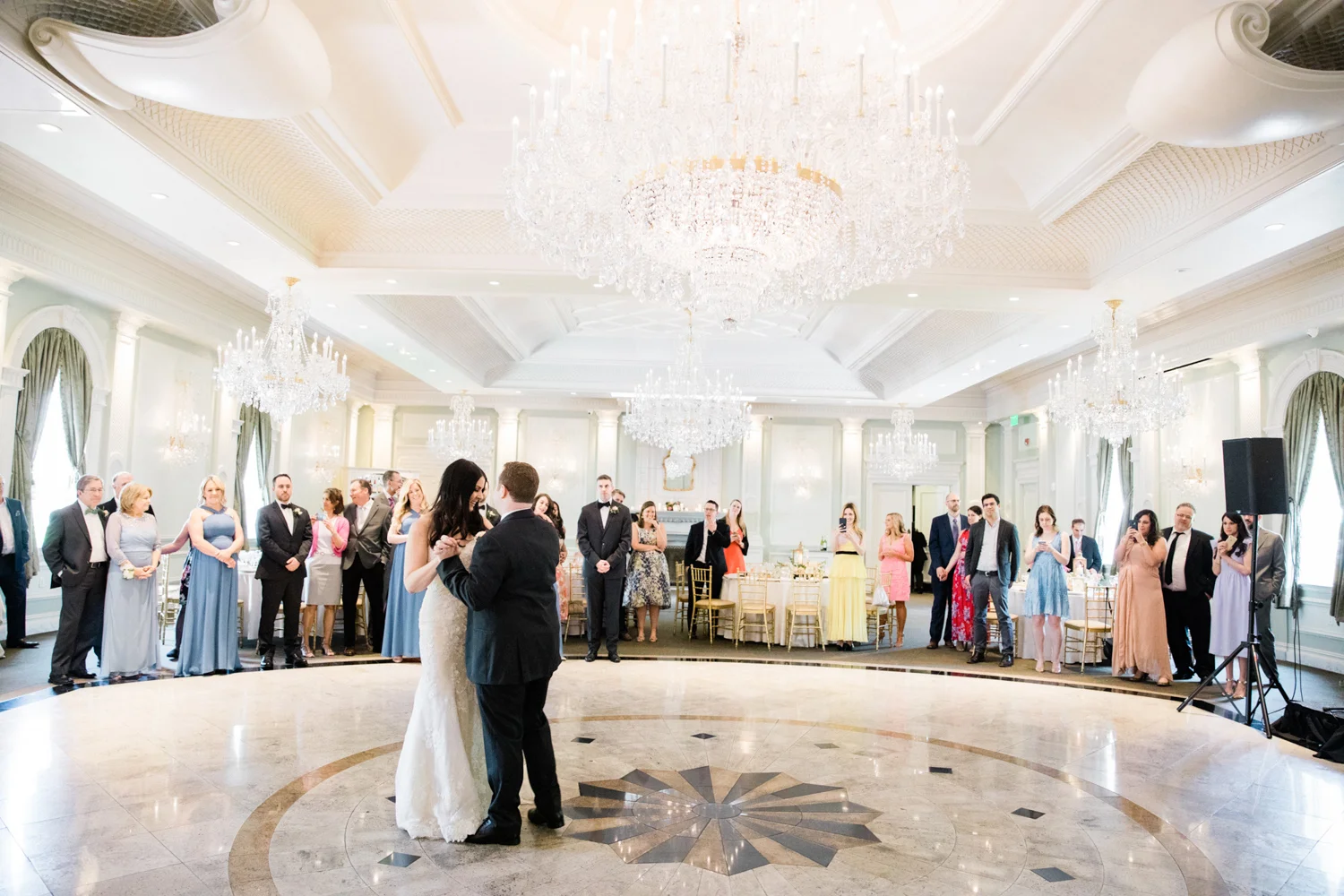 Modern_Classic_Rockleigh_Wedding_036.jpg