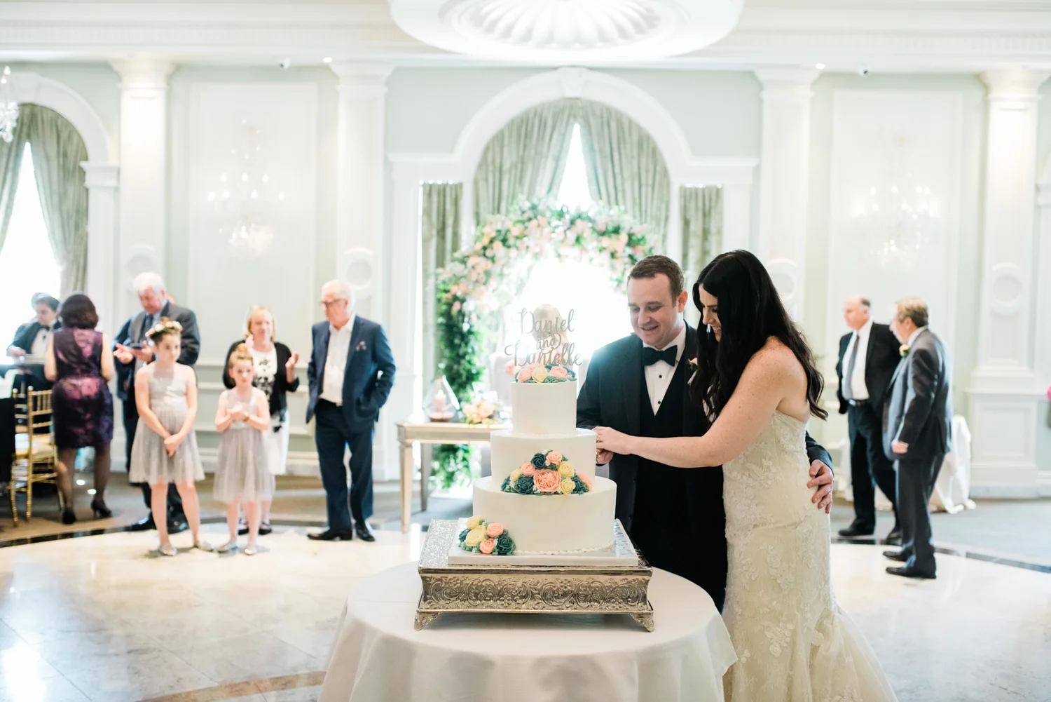 Modern_Classic_Rockleigh_Wedding_049.jpg