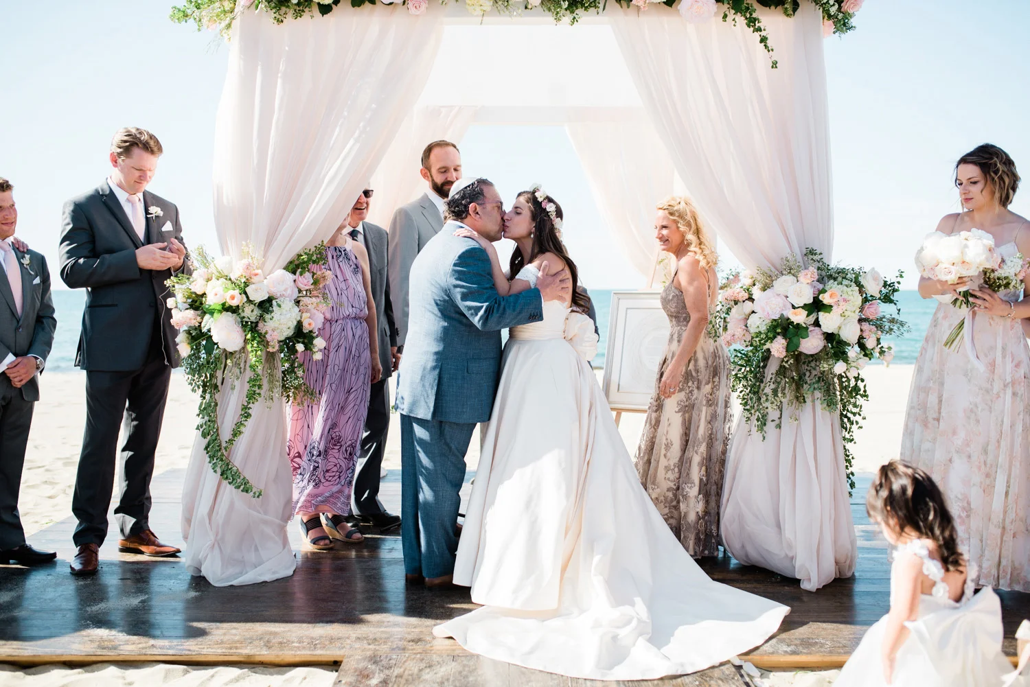 Nantucket_Galley_Beach_Wedding_018.jpg