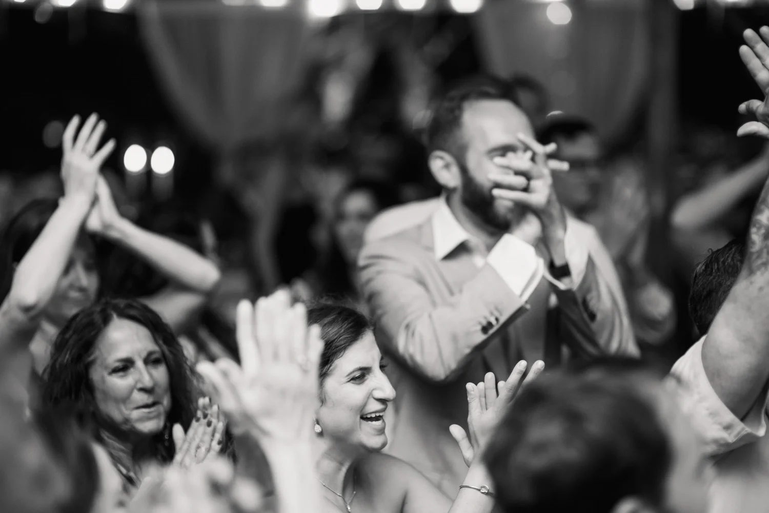 Nantucket_Galley_Beach_Wedding_071 (1).jpg