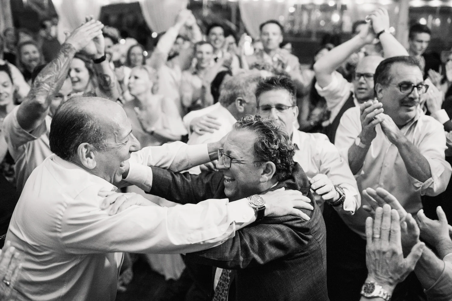 Nantucket_Galley_Beach_Wedding_070.jpg