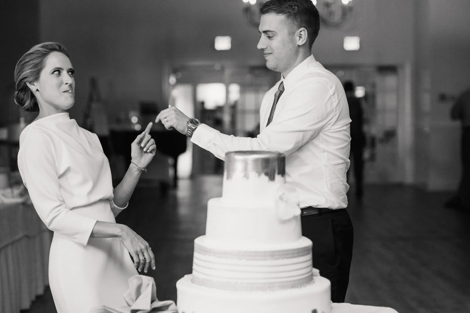 Cape_Cod_Inn_Coonamessett_Wedding_ 073.jpg