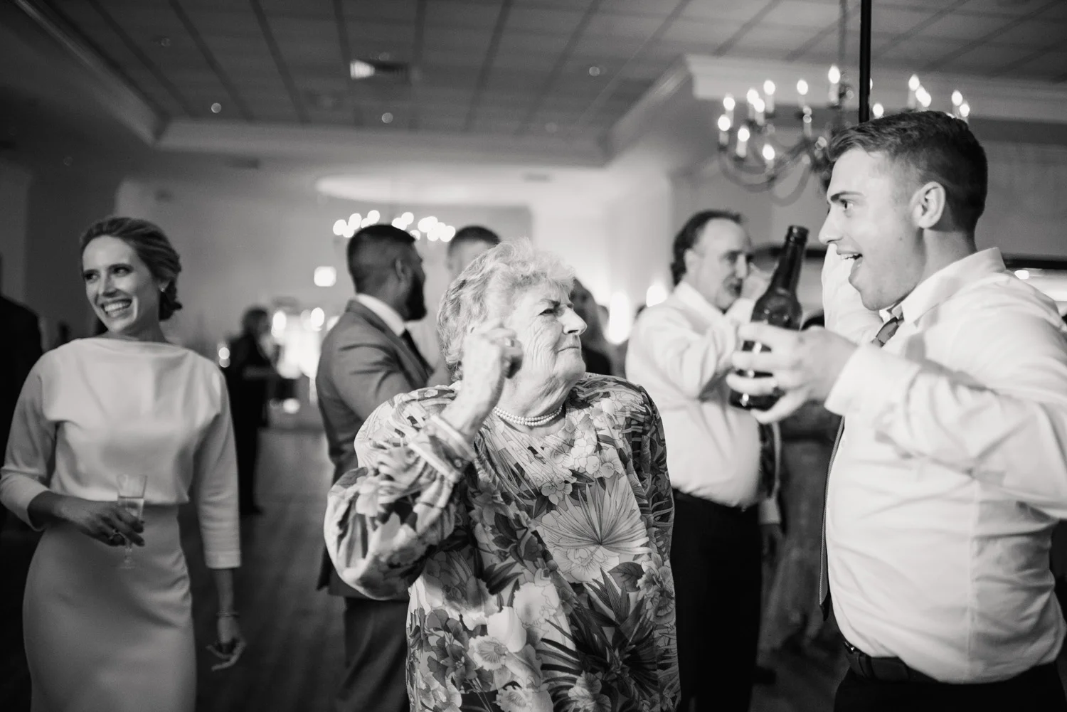 Cape_Cod_Inn_Coonamessett_Wedding_ 077.jpg