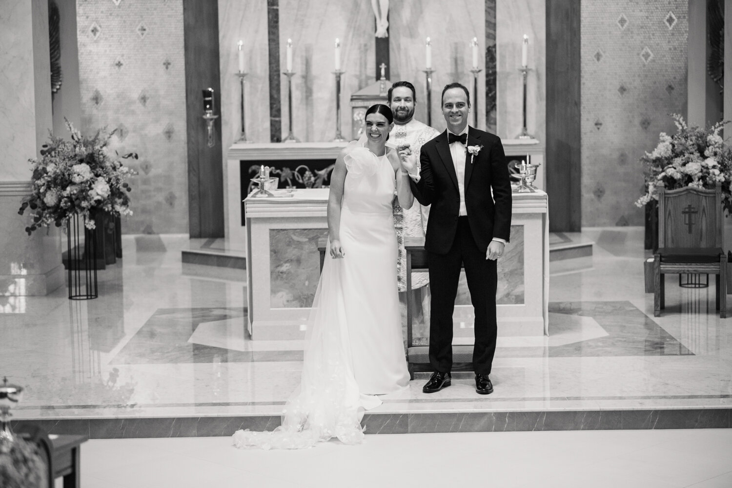 Darien_Beach_Club_Wedding_010.jpg
