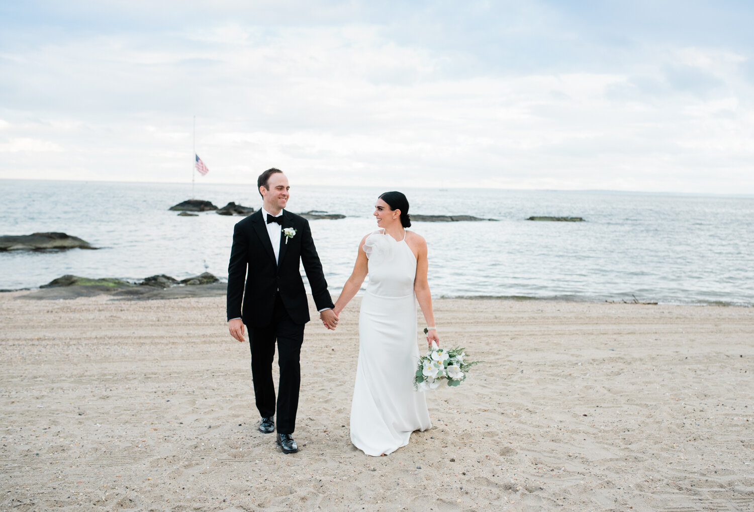 Darien_Beach_Club_Wedding_013.jpg