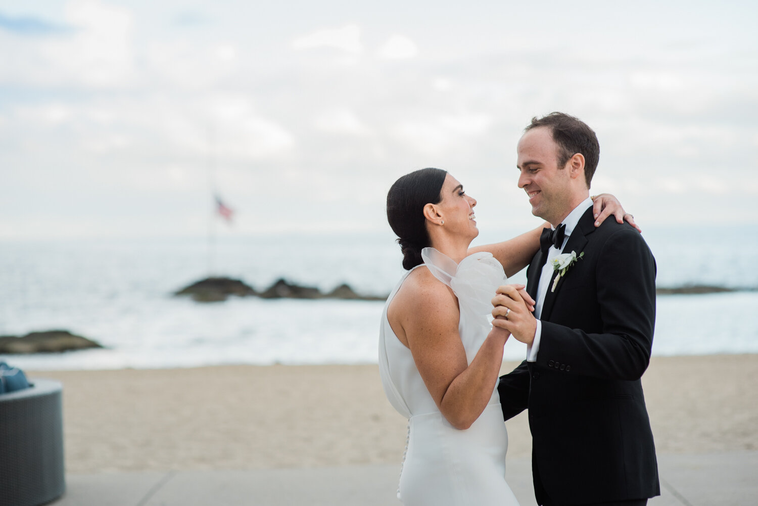 Darien_Beach_Club_Wedding_015.jpg