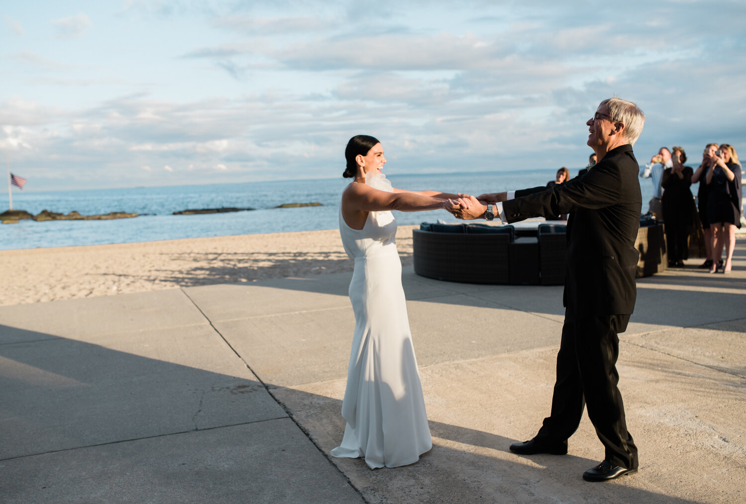 Darien_Beach_Club_Wedding_019.jpg