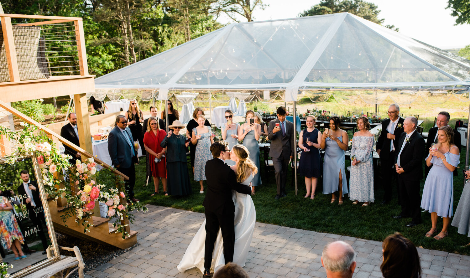 WellfleetBackyardWedding_028.jpg