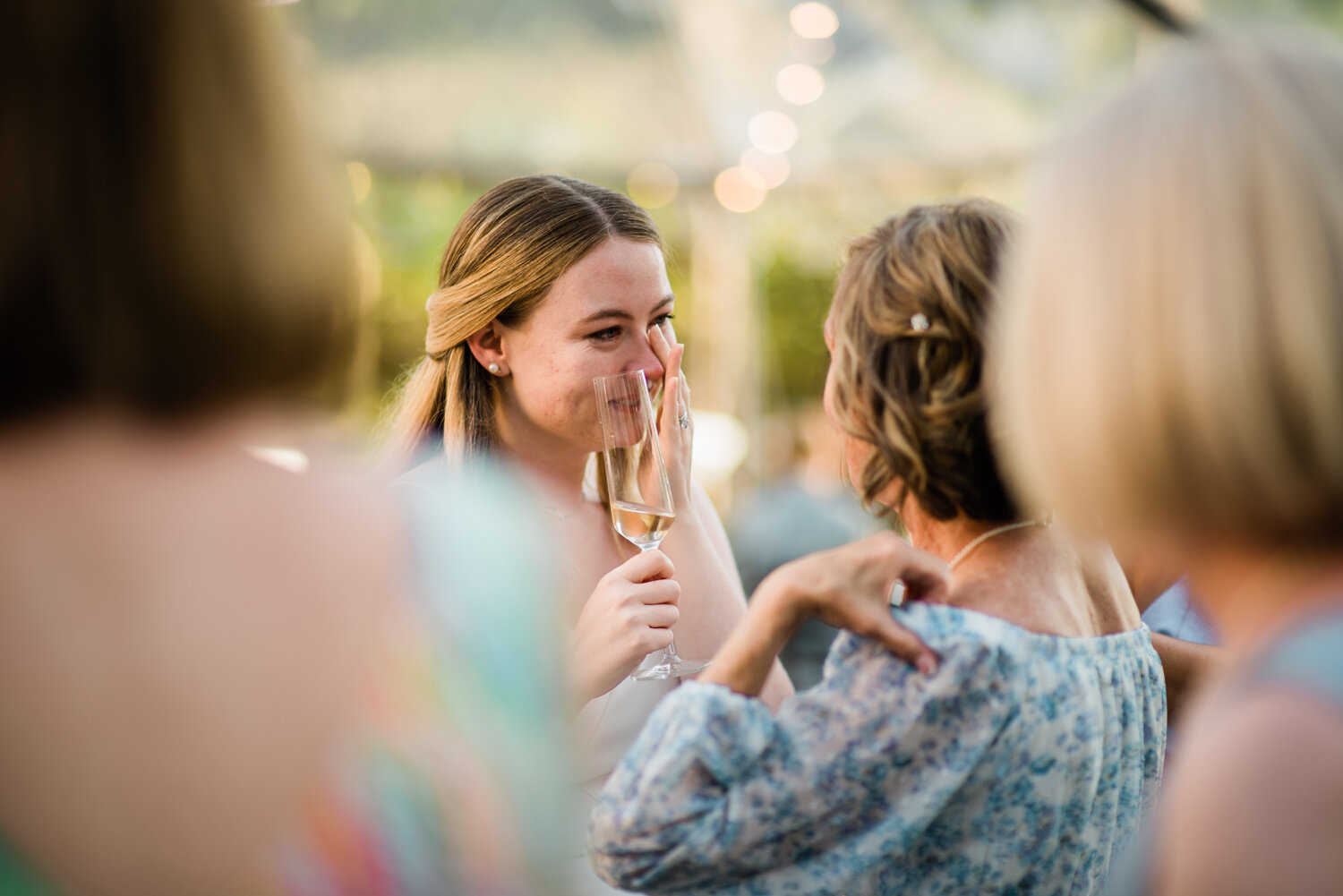 WellfleetBackyardWedding_034.jpg
