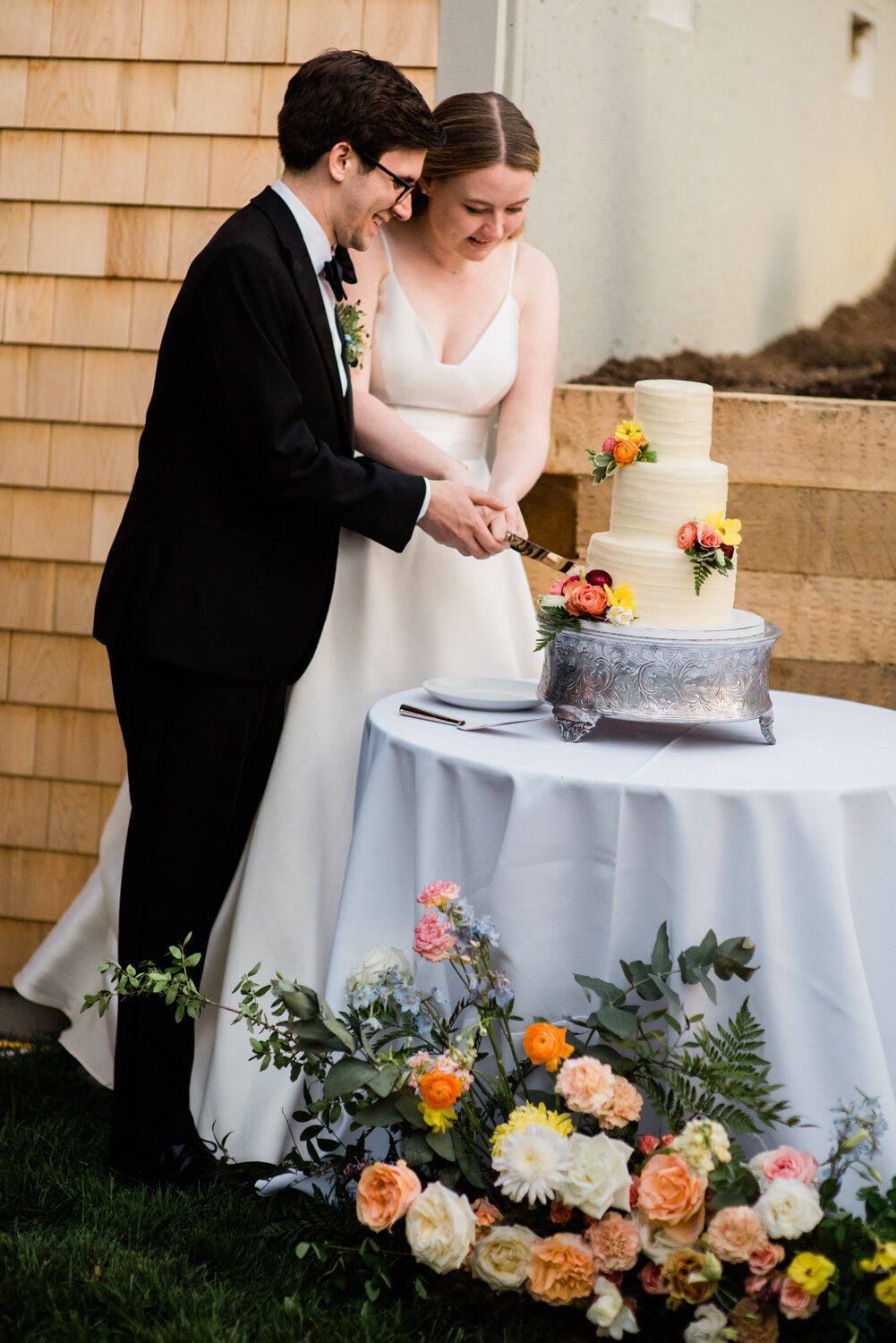 WellfleetBackyardWedding_044.jpg
