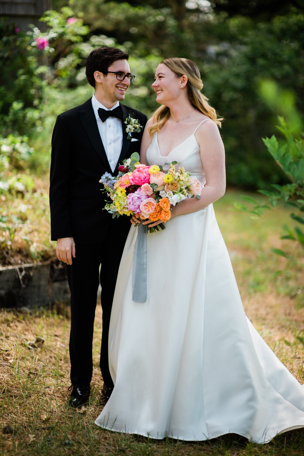 WellfleetBackyardWedding_016.jpg