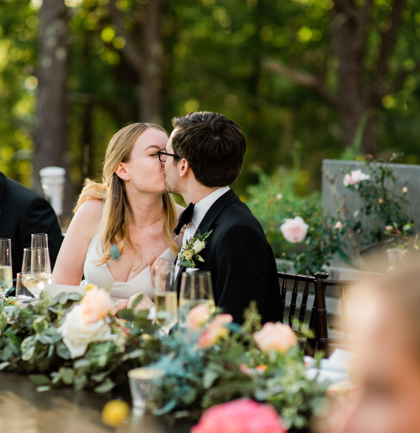 WellfleetBackyardWedding_035.jpg