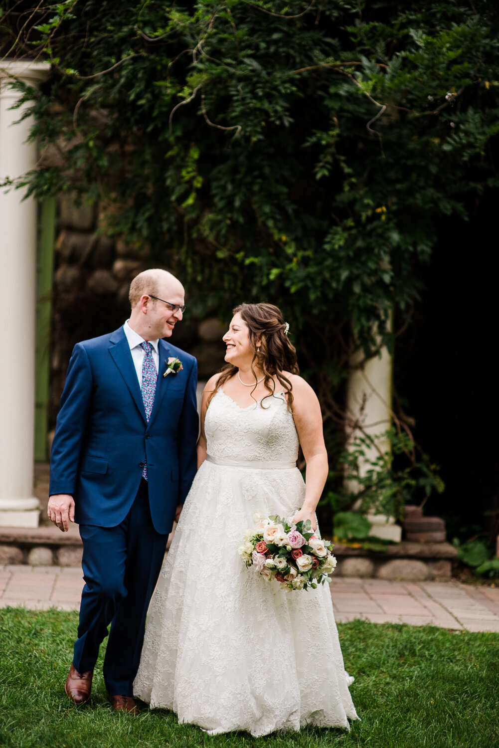 Willowdale_Wedding_016.jpg