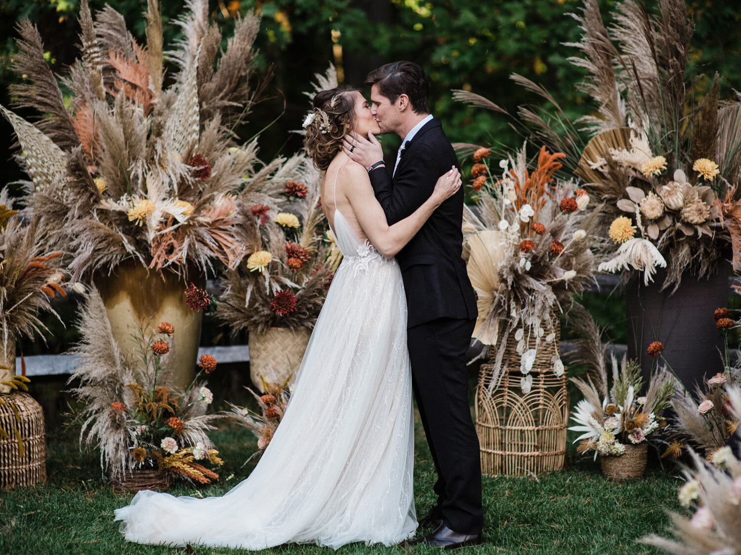 Fall_Backyard_Wedding__014.jpg