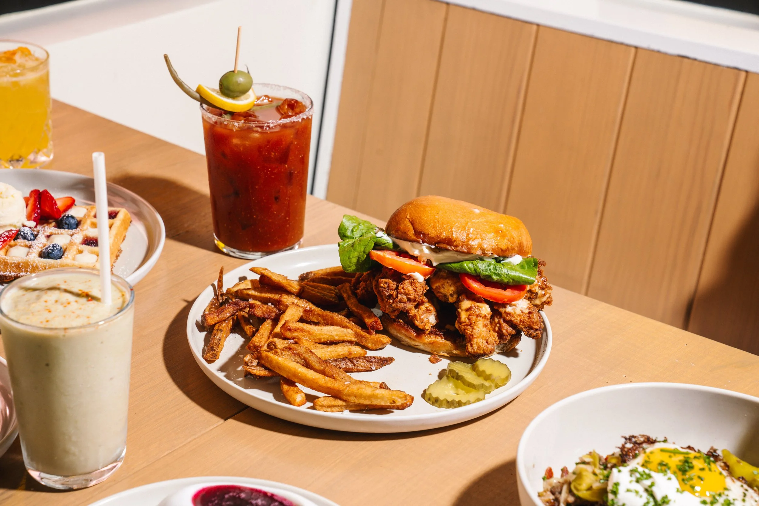 Babygirl_FriedChickenSandwich_SarahNewman_Atlanta-25.jpg