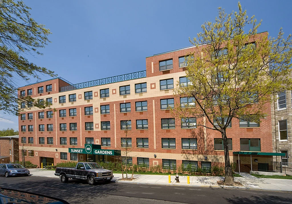 080430_405_44thst_brook_047.jpg