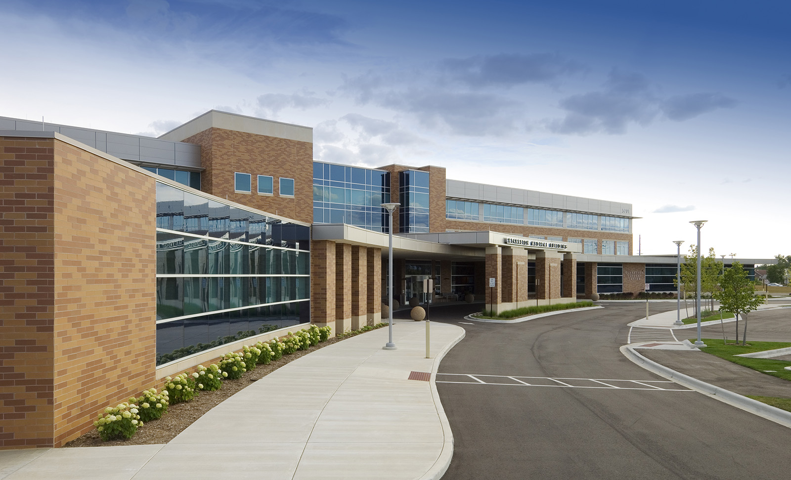 clarkston-medical-building-exterior