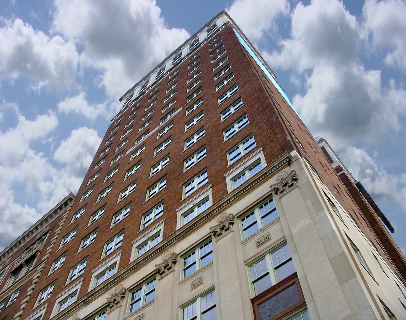 fort-shelby-hotel-exterior