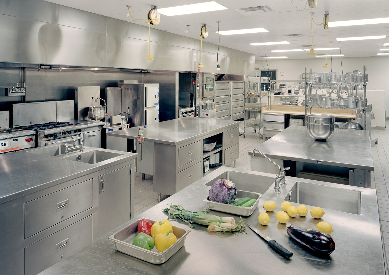 henry-ford-community-college-student-center-kitchen