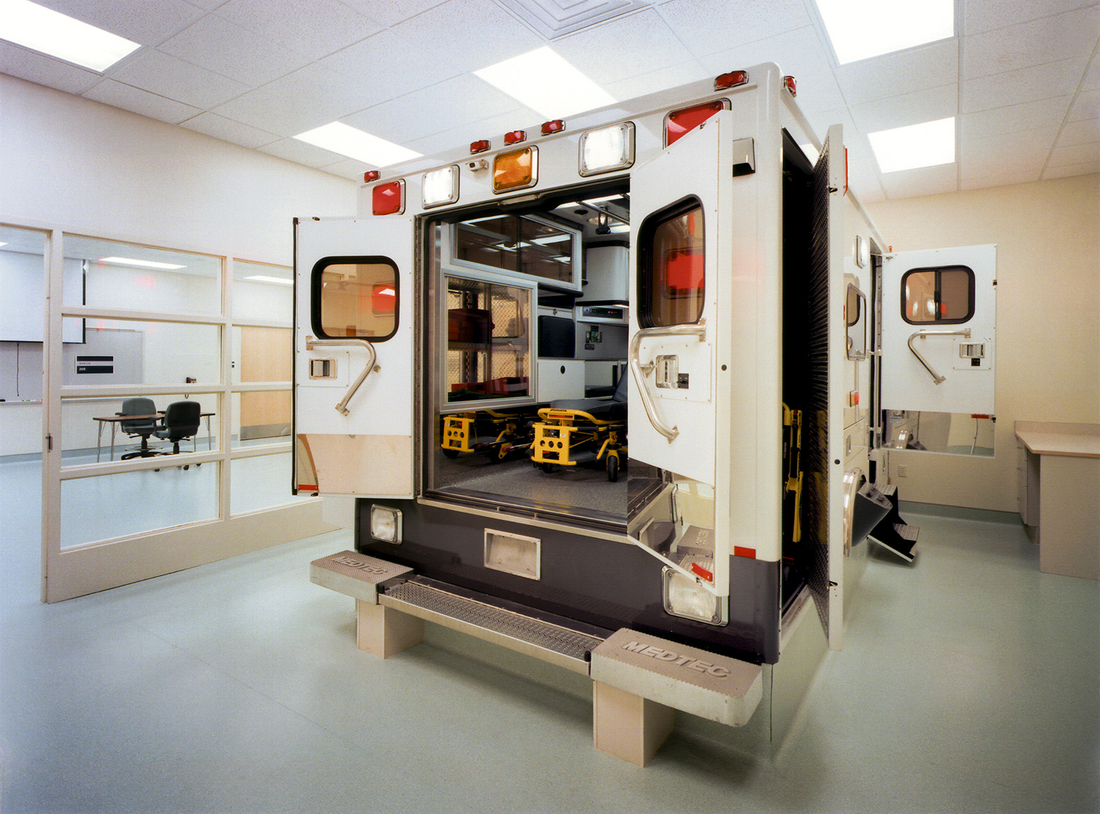 lcc-health-and-human-services-ambulance