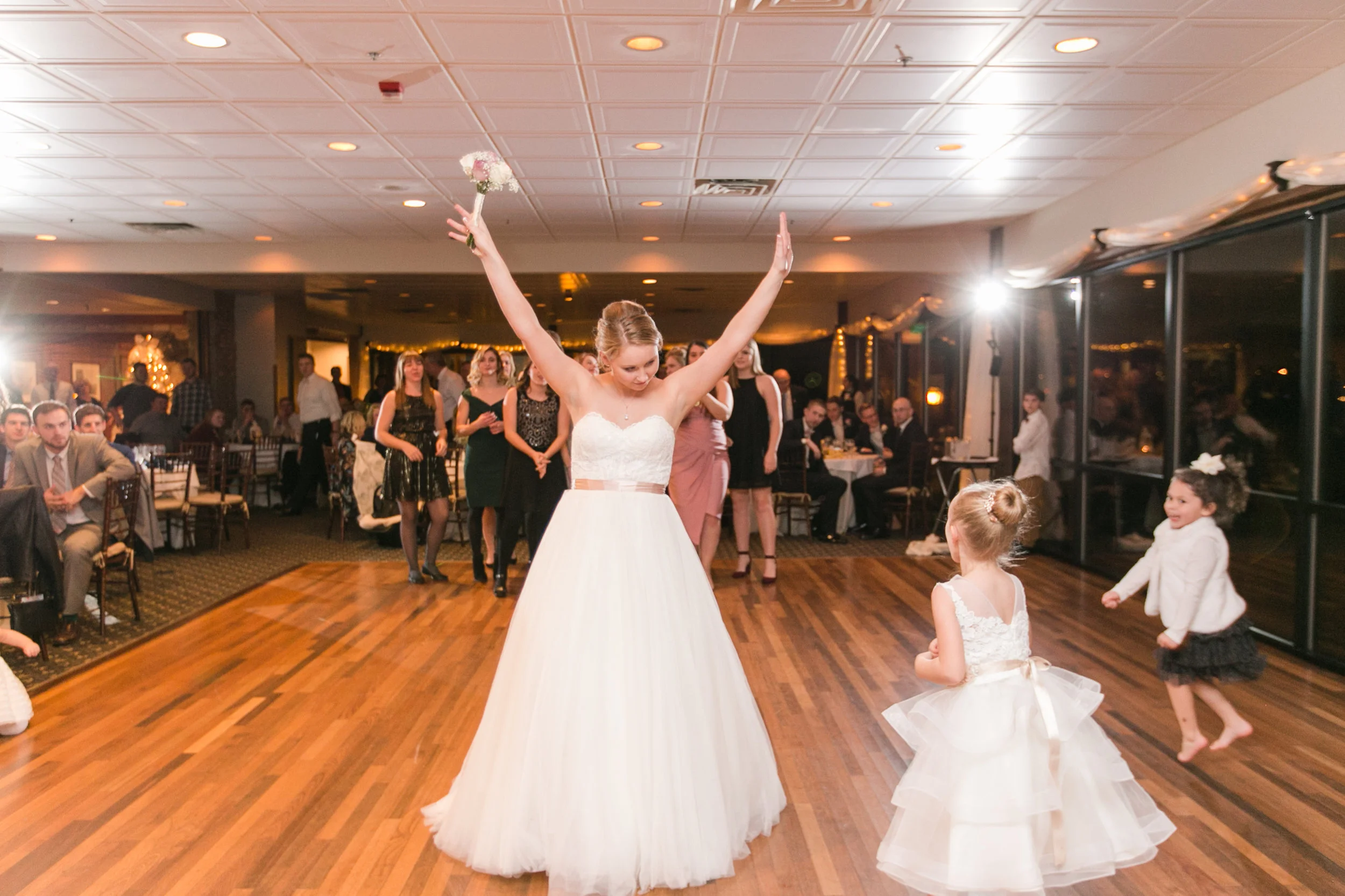 CaitlinMaxDancing-193.jpg