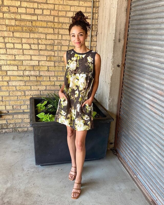 #EnzaCosta just arrived! Swipe through to see all the new pieces. 
@kindred_northloop 
_________________
#dnolostyle #kindred #enzacosta #minidress #linens #summerstyle #womenswear #northloop #mpls