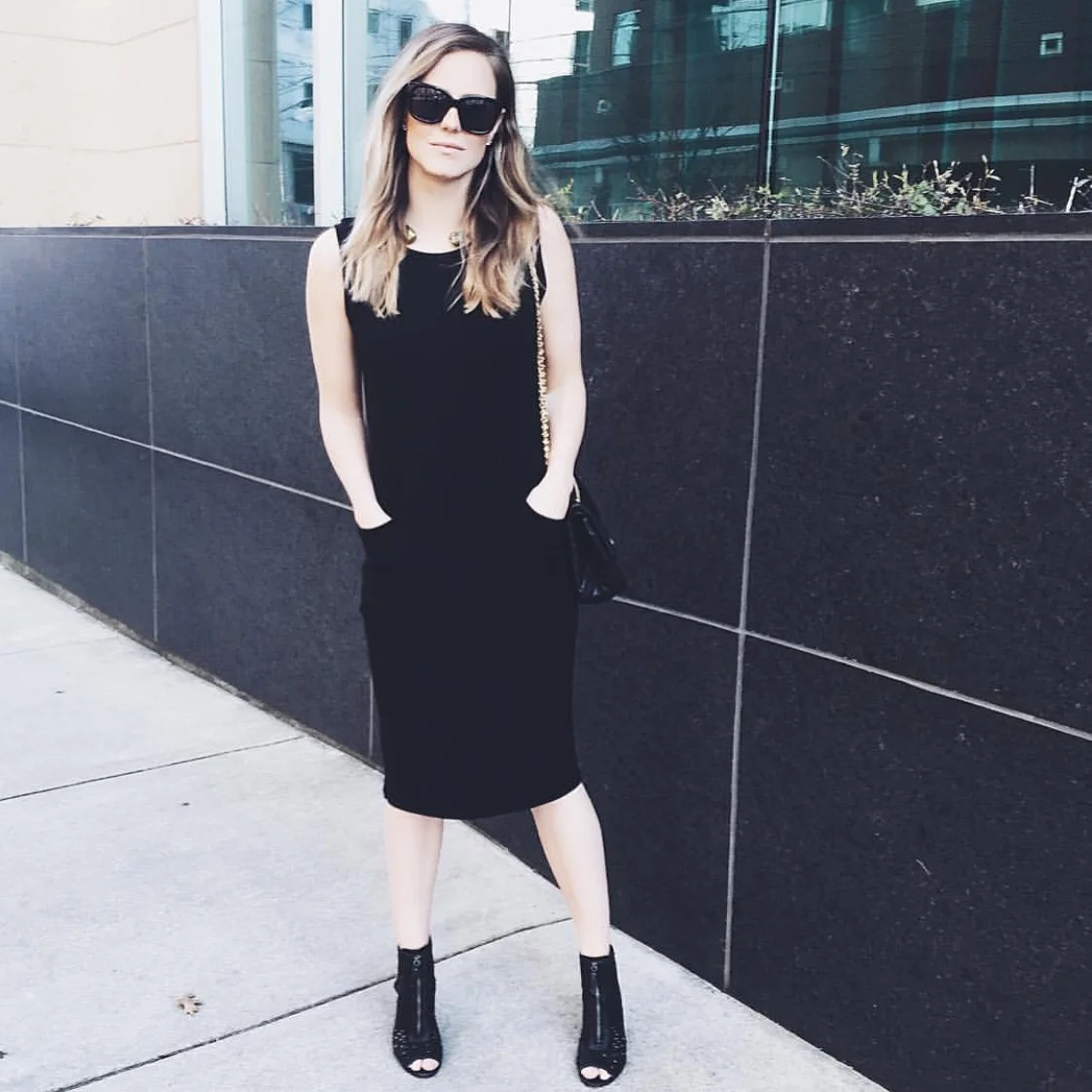 Amelia of Amelia Styles wearing the Pocket Dress