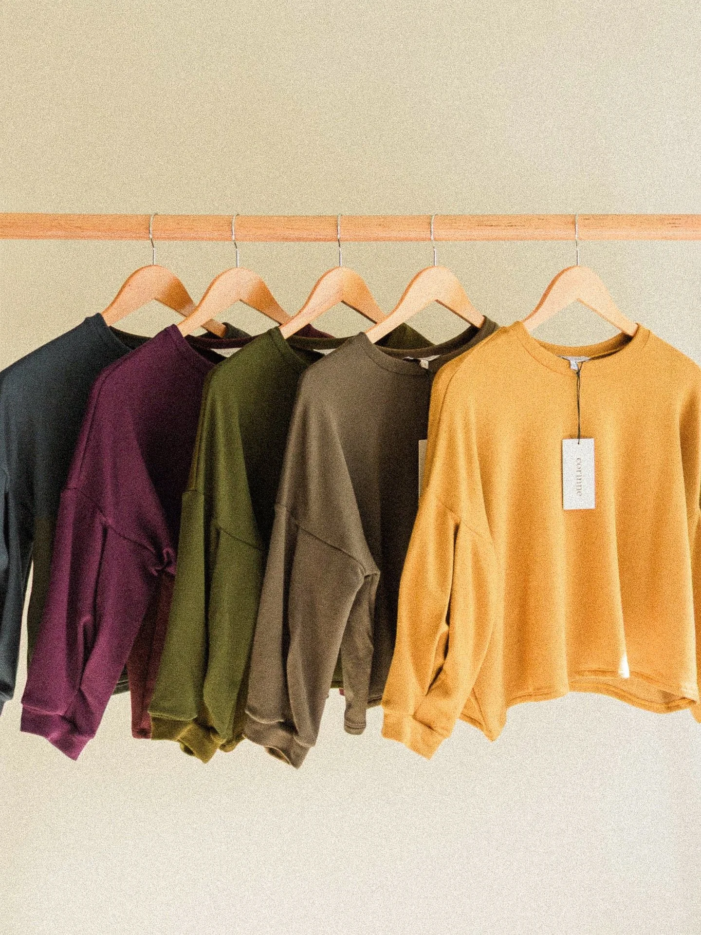 I finally am revealing the show exclusive pieces for @renegadecraft this weekend in SF&mdash;I had dead stock fabric and made it in the ever so popular Millie Top. 

Your girl cut, sewed, pressed, and steamed all the pieces and posted all the behind 