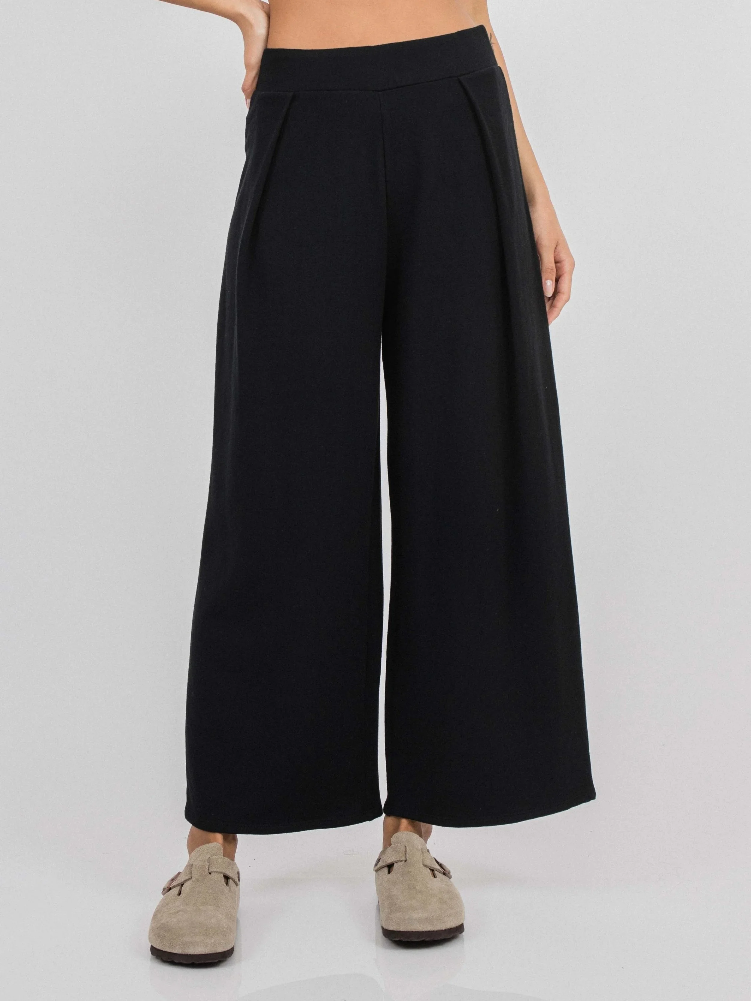 JojoPleatPant_CorinneCollection_Black1.jpg