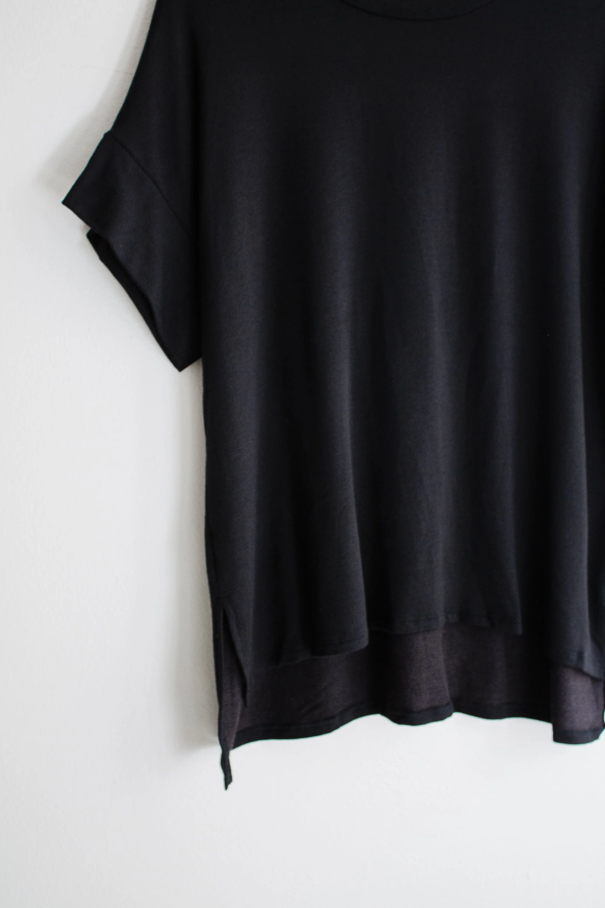 ElenanorSideSlitsTunicBlack2.jpg