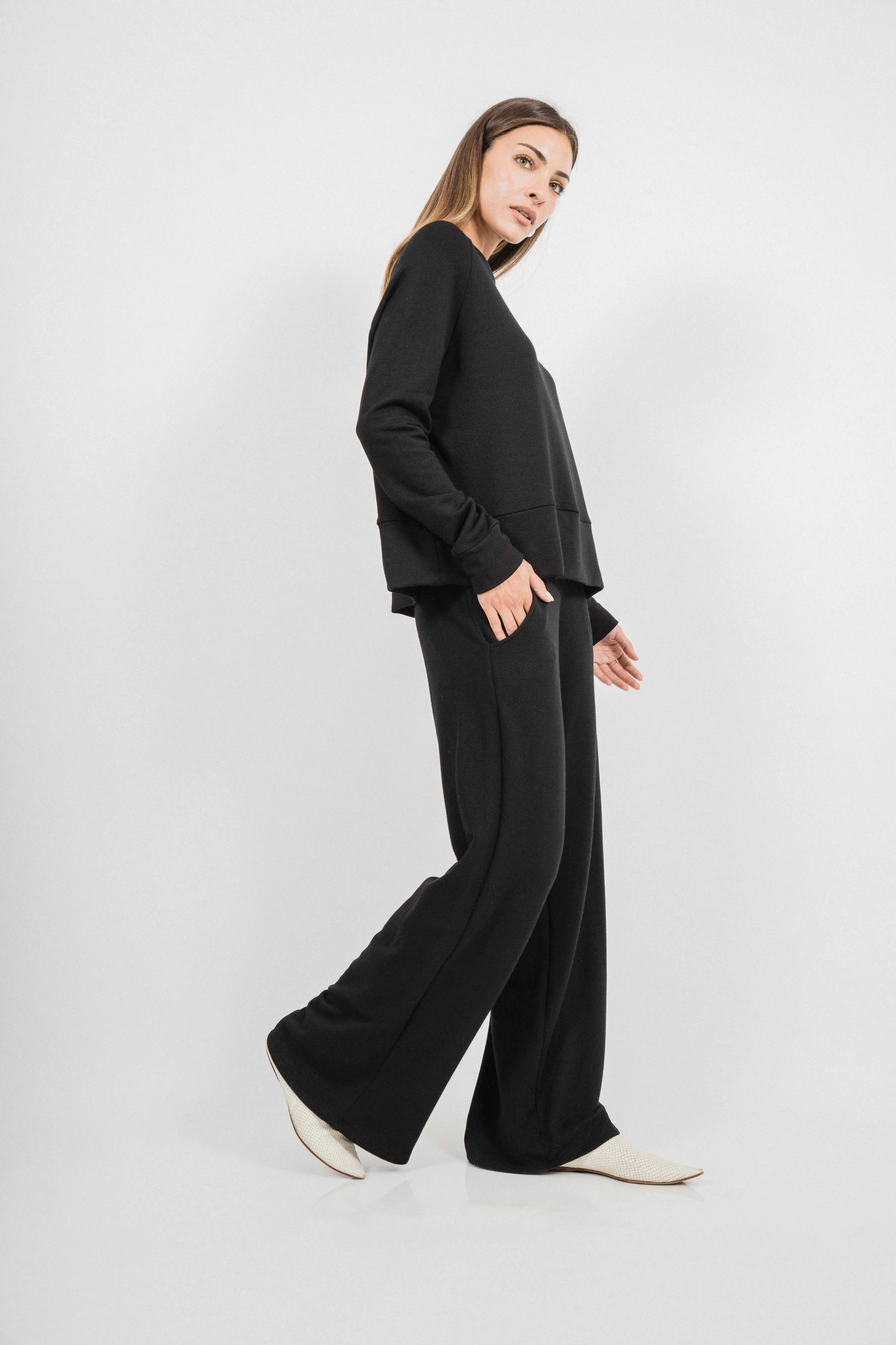 PeggyBoxySweaterCorinneCollectionBlack3.jpg