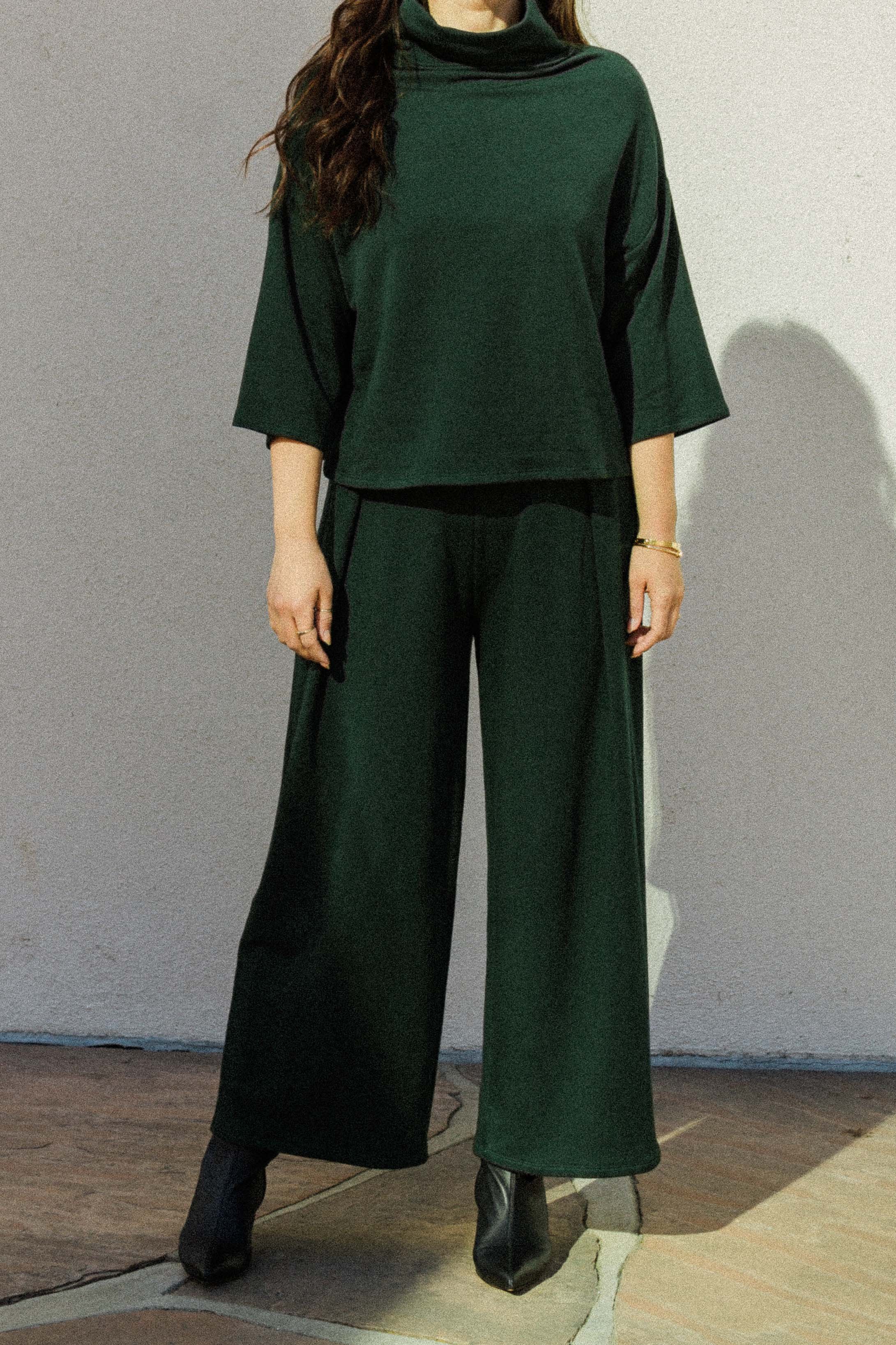 BucketSweaterJojoPleatPantEvergreen_CorinneCollection.jpg